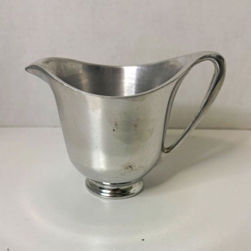 Silver Tone Metal Creamer Pitcher with Handle & Spout, Silver Color